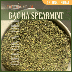 bạc hà á spearmint cắt nhỏ đựng trong tô tròn, quay cận cảnh
